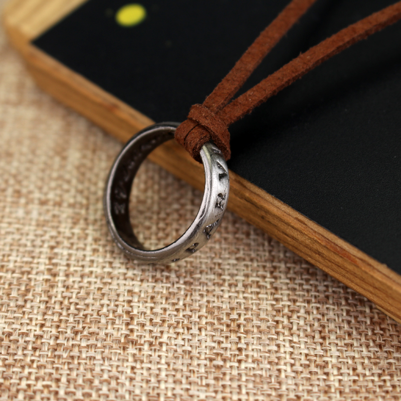 PS4 game Uncharted 4 Necklace  - Party Games Ps4 review and price