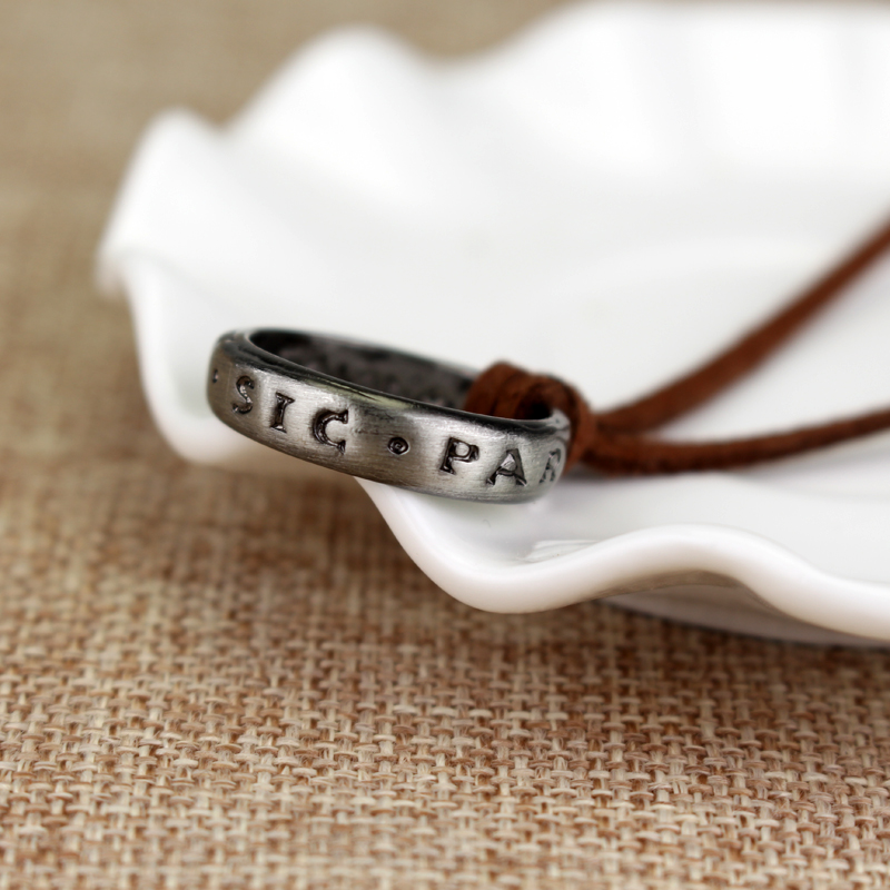 PS4 game Uncharted 4 Necklace  - Party Games Ps4 review and price